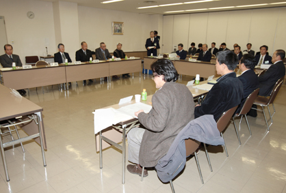 第1回の会議が開かれた行政改革推進委員会