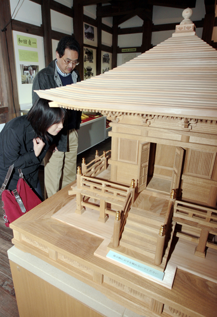 本丸櫓門で土日祝のみ公開の「赤穂の名工」展