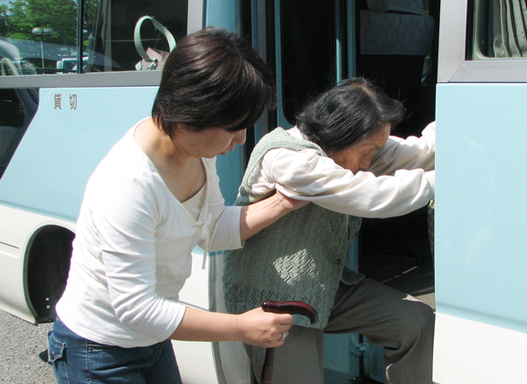 ひとり暮らし老人を支援するボランティアサークル「四季」