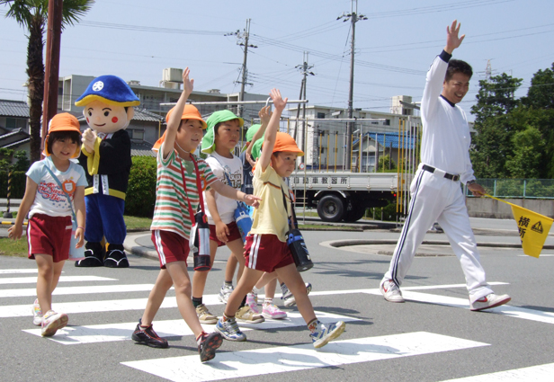 「くらちゃん」といっしょに勉強した子ども交通安全教室