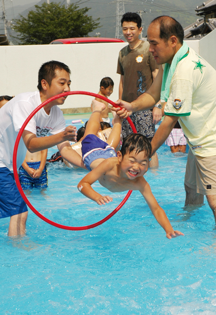 思い切ってダイビング=塩屋幼稚園