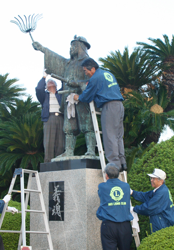 赤穂ライオンズクラブの清掃活動