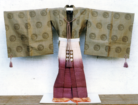 展示品の一つ「葛袴」