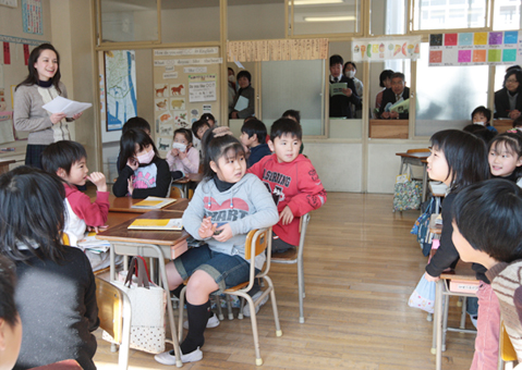 城西小で行われた外国語活動研究会の公開授業