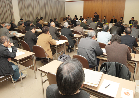 市役所で開かれた赤穂市議選の立候補予定者説明会