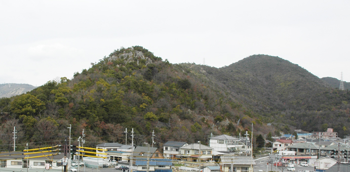 「ふるさと兵庫百山」に選ばれた雄鷹台山