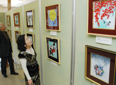 坂越まち並み館で開催中の切り絵展