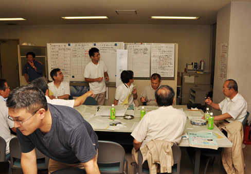 市庁舎3階に設置された水防本部=10日午前1時32分(赤穂市提供)