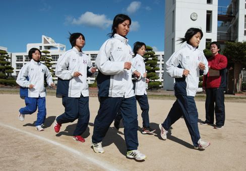 10年ぶりに県大会へ出場する赤穂高陸上部女子チーム
