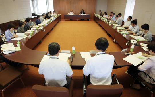 今後10年間の市政方向について話し合う「赤穂市総合計画審議会」