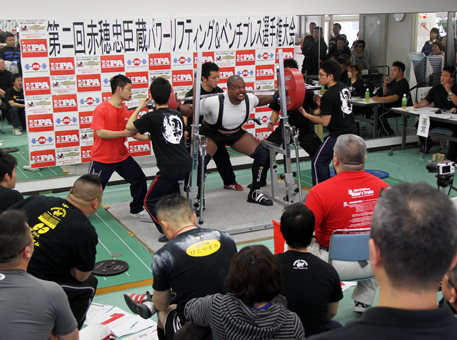 ハイレベルな競技が行われた忠臣蔵パワーリフティング大会
