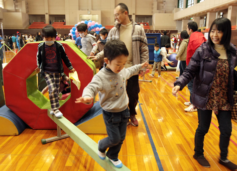 子どもたちが手作りアトラクションを楽しんだ「赤穂市ようちえんまつり」
