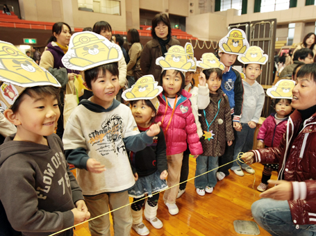 子どもたちが手作りアトラクションを楽しんだ「赤穂市ようちえんまつり」