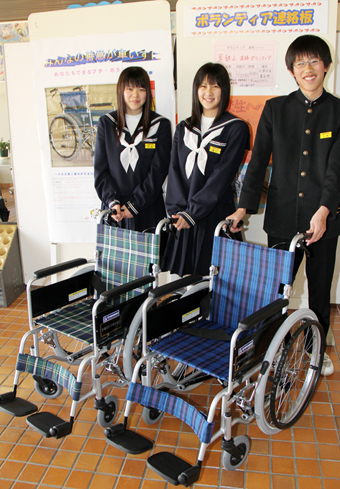 全校リサイクル活動で購入した車いす