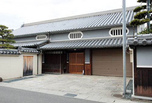 赤穂市で初めて県の景観形成重要建造物に指定された「寺田邸」