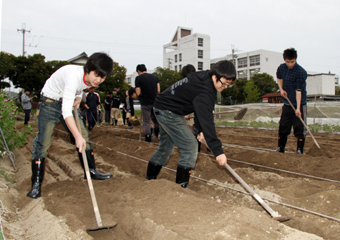 赤穂校定時制で始まった農作業体験