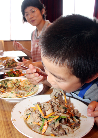 韓国料理を作って味わった世界の料理教室