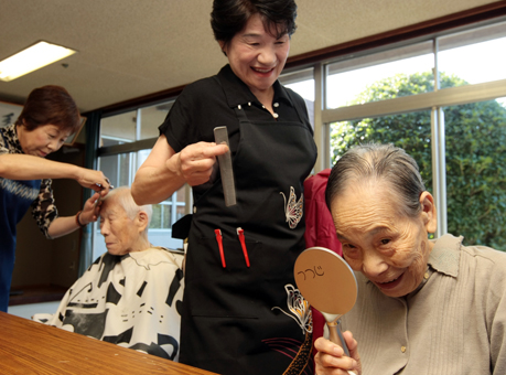 お年寄りに喜ばれた美容サービス