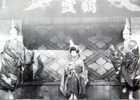 展示している古写真の一つ=昭和35年ごろ撮影