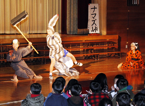 有年小6年生が演じた創作劇「有年物語」