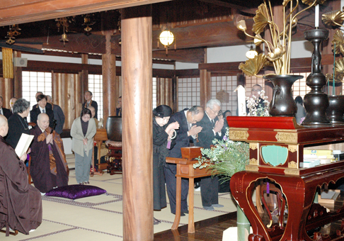 赤穂浅野家の菩提寺である泉岳寺で行われた義士忌追善供養