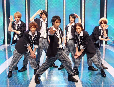 赤穂義士を題材にした男性アイドルユニット「AKR四十七」(C)2010戦国鍋TV