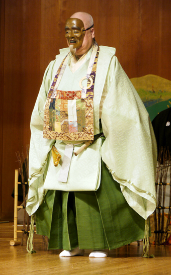 世阿弥を演じる梅若玄祥=赤穂市文化とみどり財団提供