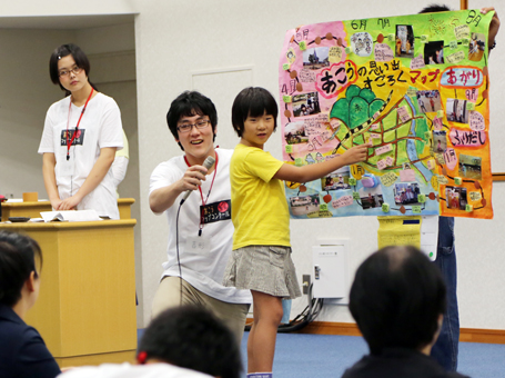 子どもたちの創意工夫が光った「あこう絵マップコンクール2013」の公開審査会