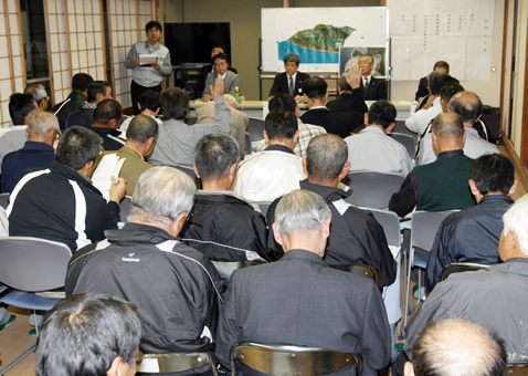 産業廃棄物最終処分場の設置計画に関する住民説明会=福浦コミュニティセンター