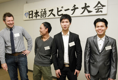 無事にスピーチを終えて笑顔の受講者のみなさん