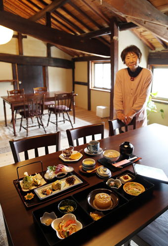 築120年以上の古民家を改装した和食処「あかつき」と評判の良い会席料理