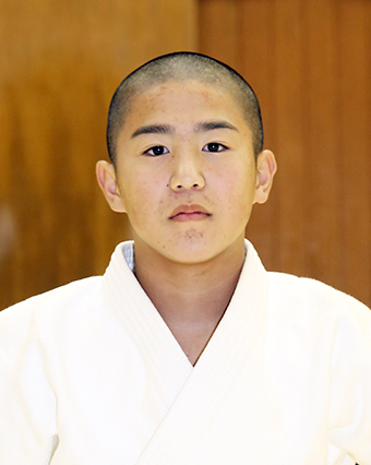 柔道の県中学新人大会で優勝した竹内龍生君