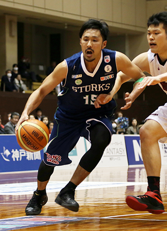 16得点でMVPに選ばれた根来新之助選手のカットイン