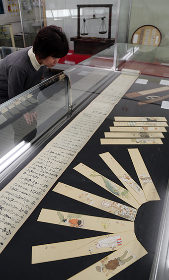 逸品、珍品が並ぶ特別展示「集まれ わが家のお宝もの ナンでも鑑定談」