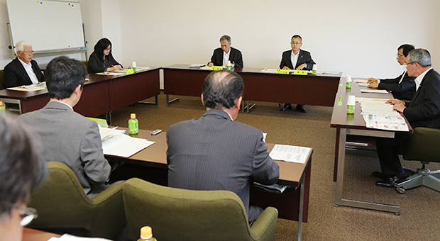 教育行政の大綱について話し合った総合教育会議の初会合