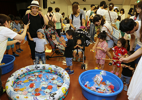 大勢の子どもたちでにぎわった児童館フェスタ