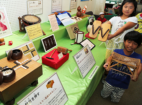 民俗資料館で開催中の「ことわざを語る民具たち」展