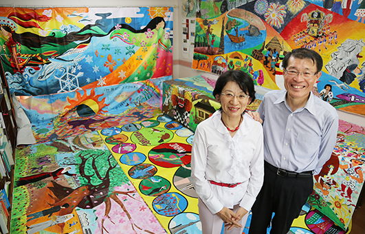 ジャパンアートマイルを立ち上げて10周年を迎えた塩飽隆子さん・康正さん夫妻