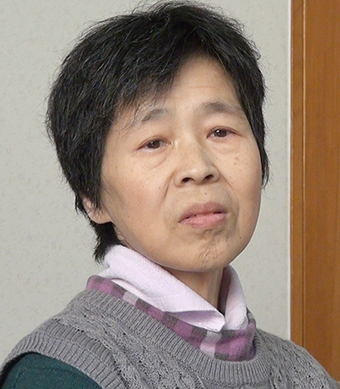 記憶を失って保護されている身元不明の女性