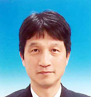 藤本浩士・高雄小校長