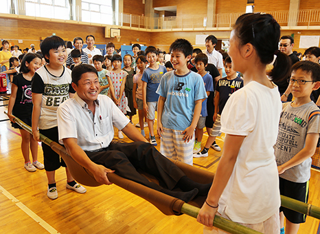 避難所運営について学習成果を紹介した発表会