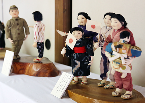 展示作品の一つ「出征兵士の見送り」