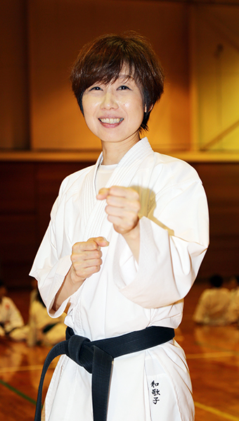 空手道の組手競技で日本マスターズスポーツ大会に初出場する橋本和歌子さん