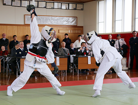 署員たちが日頃の訓練成果を披露した術科始め式