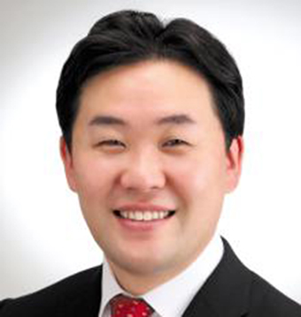 民進党が次期衆院選の兵庫12区公認候補に内定した池畑浩太朗氏=同党提供