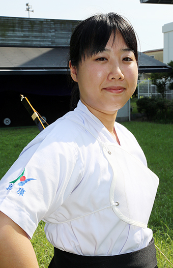 弓道成年女子兵庫代表として国体に初出場する中村由季さん