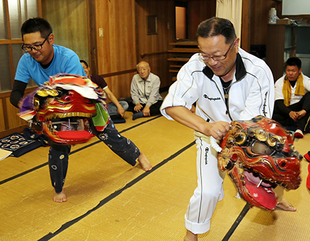 7年ぶりの復活へ向けて熱が入る獅子舞の稽古