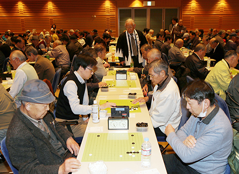 全国各地から愛好者が参加した忠臣蔵囲碁交流大会