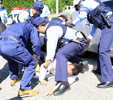 赤穂、備前、相生3署が合同で実施した広域緊急配備訓練