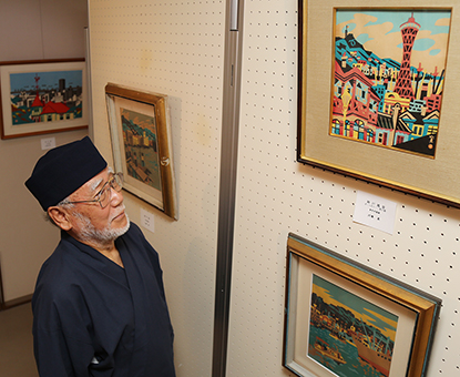神戸をテーマにした版画作品が並ぶ収蔵品展「KOBE150〜川西英・祐三郎を中心に〜」